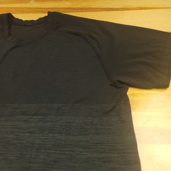 Lululemon Mens Metal Vent Tech T-Shirt Black Gradient Athleisure Performance XL - Picture 7 of 12